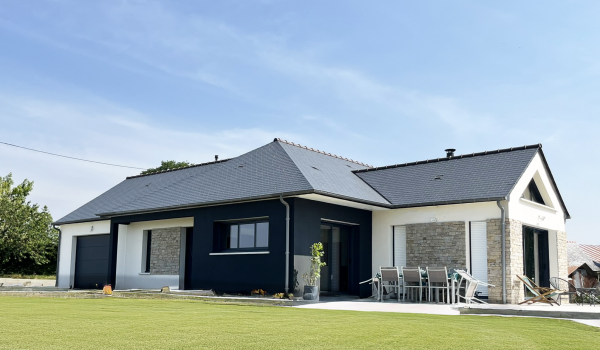 Superbe construction d'une maison neuve avec parement pierre